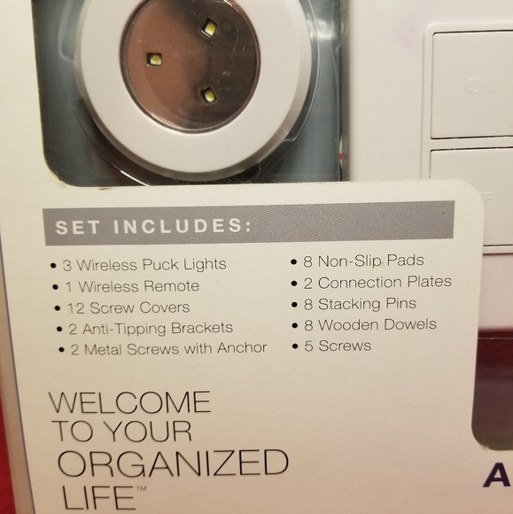 Two wireless puck light sets - Picture 5 of 7